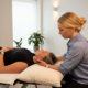 fysiotherapuet aan het werk
